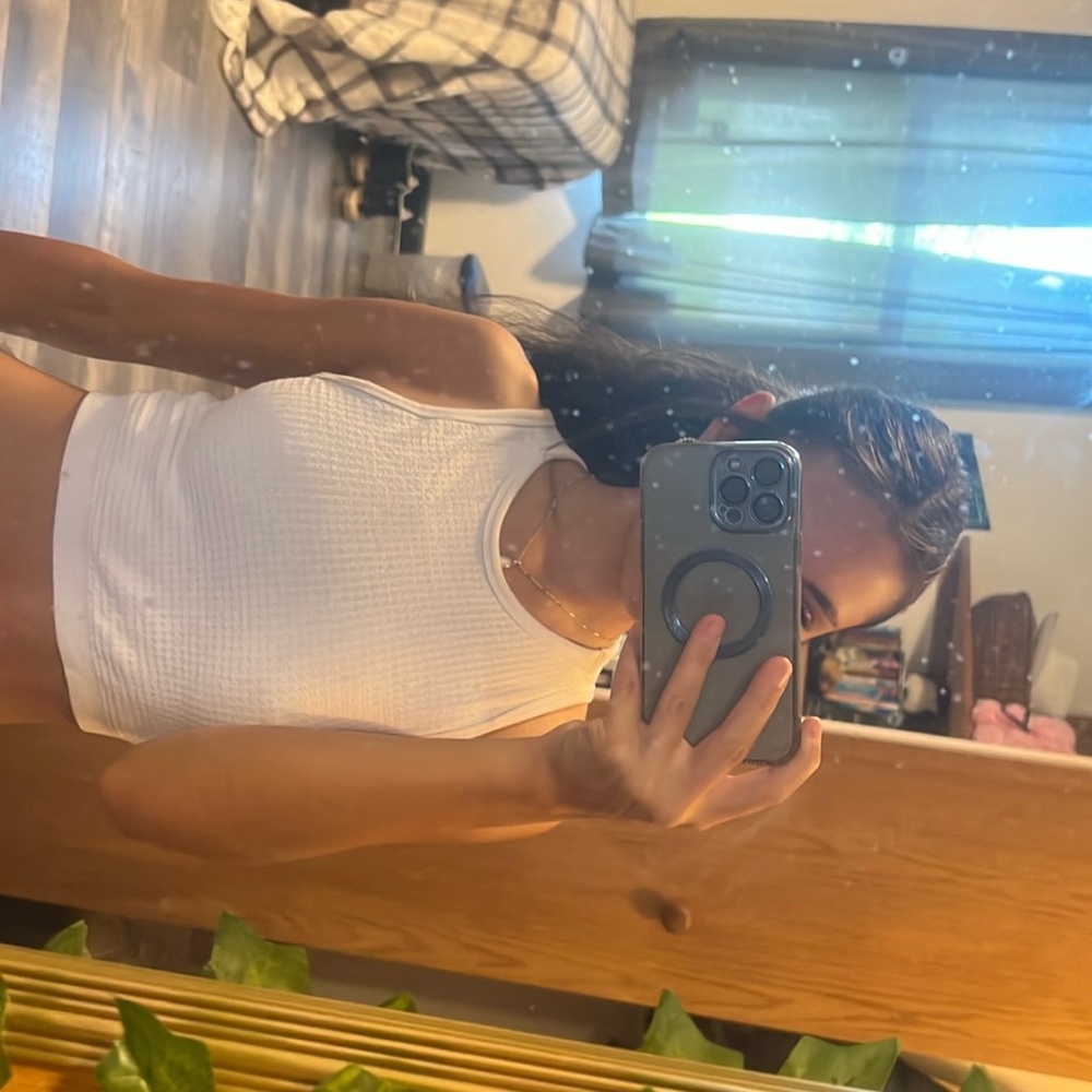 Cropped tank top